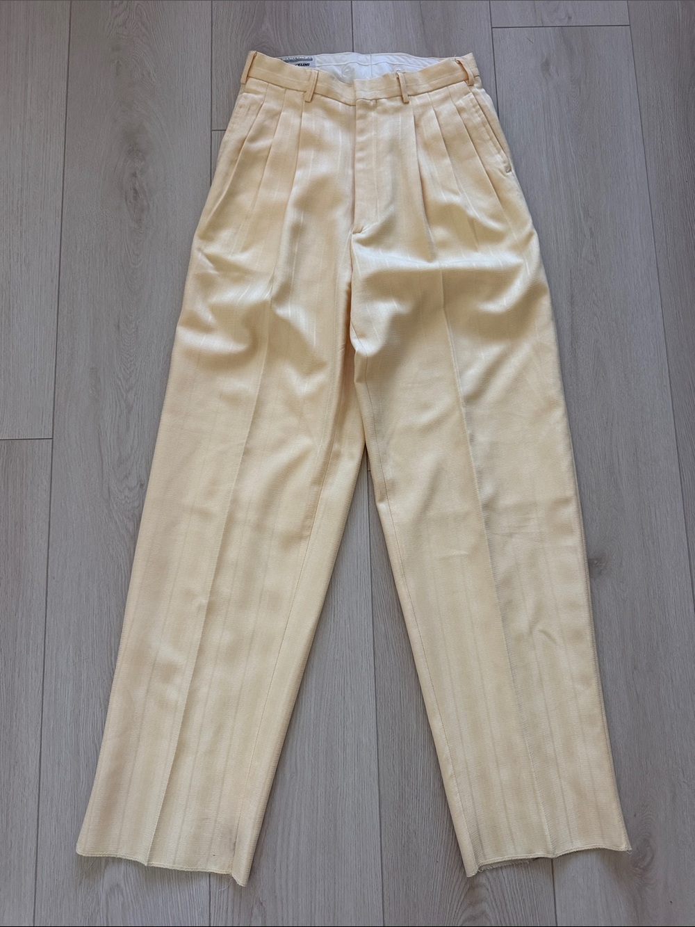 Alberto Celini Men's Yellow Pleated Dress Pants